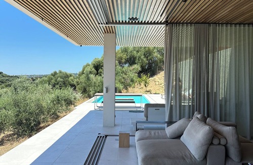 Pylos-Nestoras House | Luxurious Villa, Finikounda, Infinity Pool, South-Facing Terrace, Ocean View