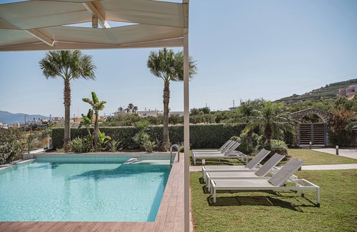 Kissamos Villa | Luxurious Villa with sensational view of Cretan Sea