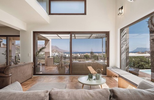 Kissamos Villa | Luxurious Villa with sensational view of Cretan Sea