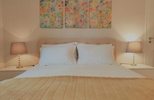 Glyfada Apartment | Luxury Garden Apartment Glyfada