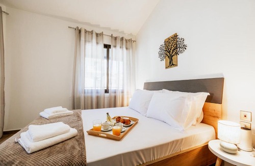 Serres Villa | LUXURY GRAND HOME SERREs - 4BR