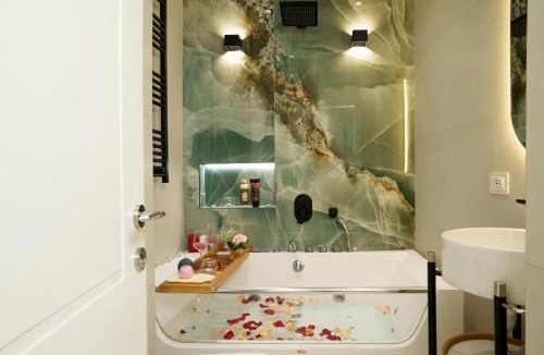Tirana Apartment | Luxury Lake View Apartment Private Jacuzzi