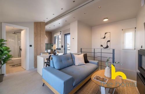 Petralona Apartment | Luxury Maisonette W Jacuzzi & Acropolis View