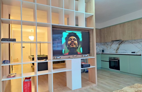 Durres Apartment | Luxury Penthouse w/Jacuzzi, Sea View, Billiards – Eagle’s Nest Vollga