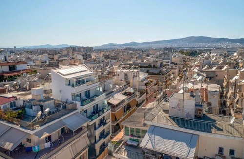 Petralona Apartment | Luxury Retreat 2BDR W Dining Patio, Fast Wifi