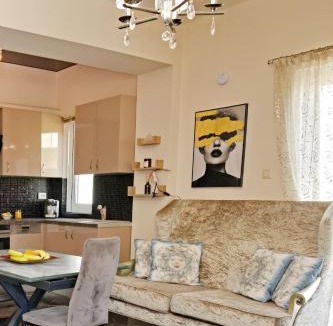 Varkiza Apartment | Luxury Romantic Seaside Apartment in Varkiza