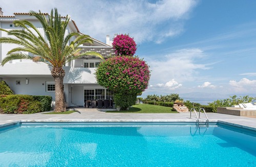 Katakali Villa | Luxury Sea front Villa with large private pool & amazing sea view