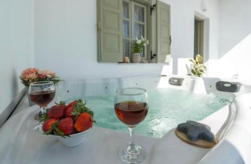 Perissa Apartment | Luxury Vacation Villa Irene with private juccuzi