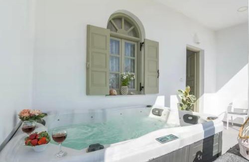 Perissa Apartment | Luxury Vacation Villa Irene with private juccuzi