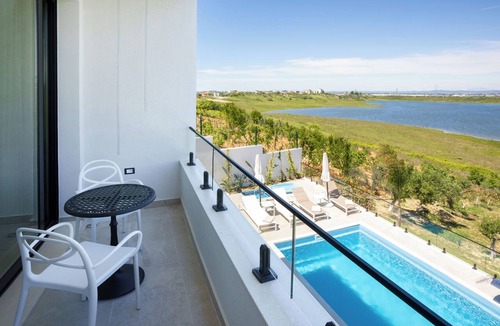 Durres Villa | Luxury Villa with swimming pool,seaview,lakeview,jacuzzi