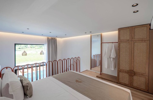 Borsh Hotel | Maessa Suites