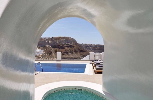 Santorini Villa | Magnificent Santorini Villa | Villa Aphrodite’s Dream | 2 Bedrooms |.