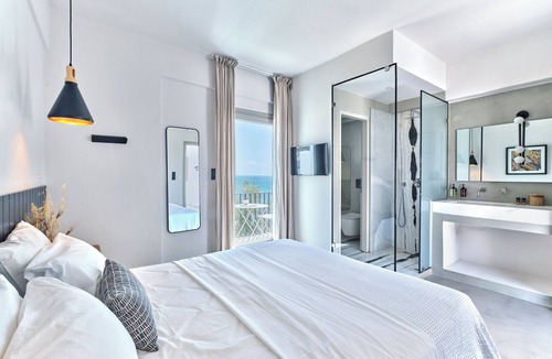 Logaras Hotel | Magoo Suites