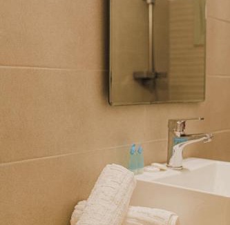 Livadi Hotel | Maistrali