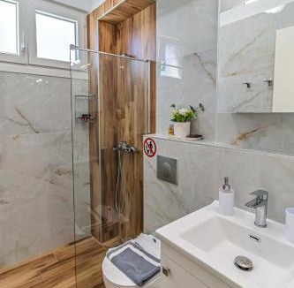 Decentralized Administration of Macedonia and Thrace Apartment | Maki's Stay