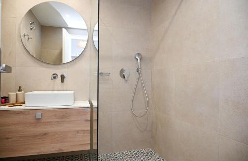 Mandrakia House | Mandrakia Living House