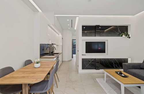 Agios Dimitrios Apartment | Marble and Onyx Luxury Suite