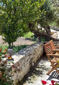 Platanos Apartment | Margarita's Stone House