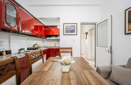 Gjirokaster Apartment | Maria`s Apartment by PikHost
