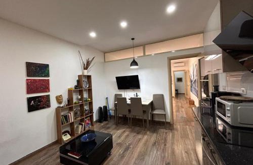 Blloku Apartment | Marias Home in Blloku, Tirana
