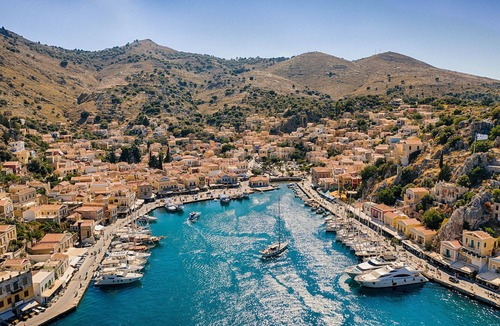 Symi Hotel | Marika's Deluxe Rooms