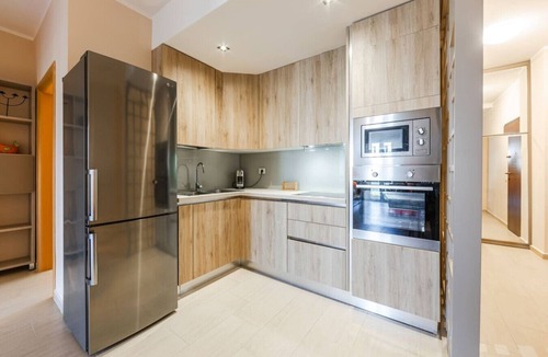 Vlore Apartment | Marina Mirage Apartment by PikHost