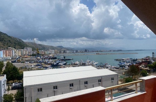 Shengjin Hotel | Marina View