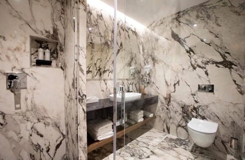 Tirana Hotel | Marinaj Hotel