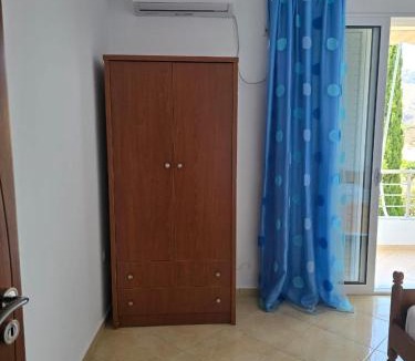 Qeparo Apartment | Mario Guest House