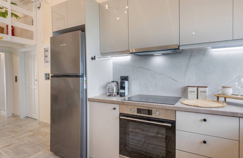 Kalyves Apartment | Mario Luxury Seafront Penthouse with Jacuzzi
