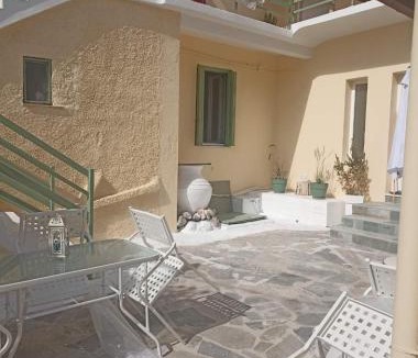 Aegina Town Apartment | Maritsa's House