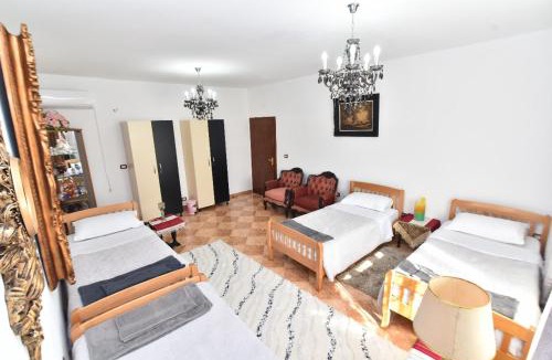 Sakës Hostel | Marku