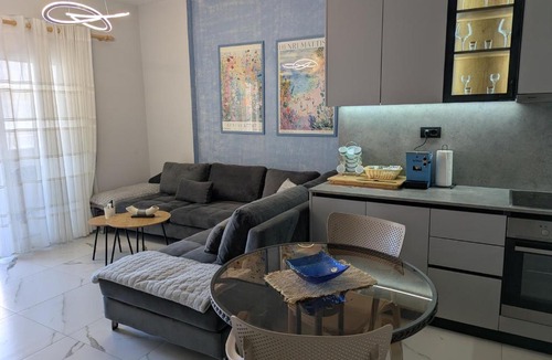 Golem Apartment | Mary's Beach Apartament Qerret