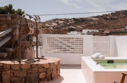 Elia Villa | Masterful Mykonos Villa | Villa Travers | 2 Bedroom Suite