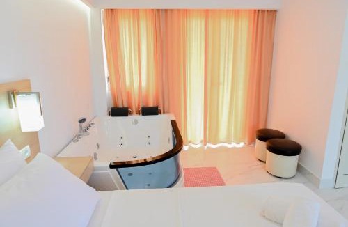Shengjin Hotel | Max Kriti Hotel