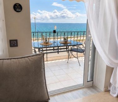 Kalyves Polygyrou Apartment | Maya Bay Luxury Apartment