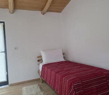 Sakës House | Me Ra, Mrizi Zanave