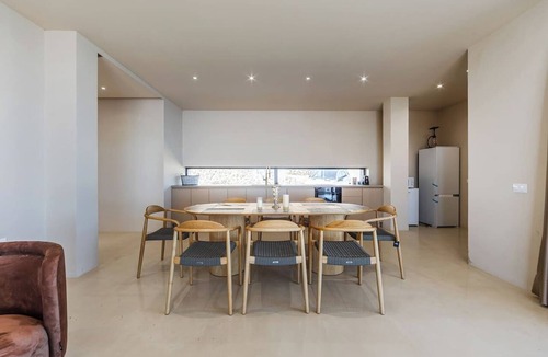 Sakës House | Mediterran Infinity Villa | Pool & Seaview by PikHost