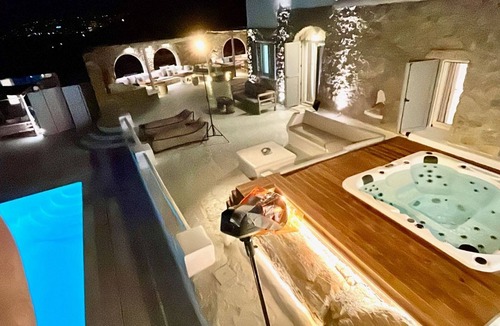 Ornos House | Meerblick Sunset Villa mit Hotub CalypsoSunsetVill by Interhome