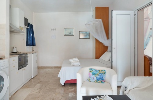 Mirties Apartment | Melina's sunset – Cozy flat with 2 rooms, 2 baths, and bay views in Myrties