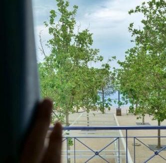 Himare Hotel | Mema Rooms