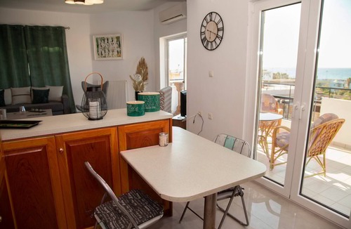 Gazi Apartment | Meraki Beautiful apartment near the Sea