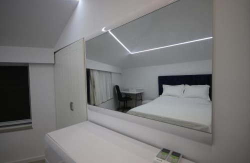 Borsh Apartment | Metaj House