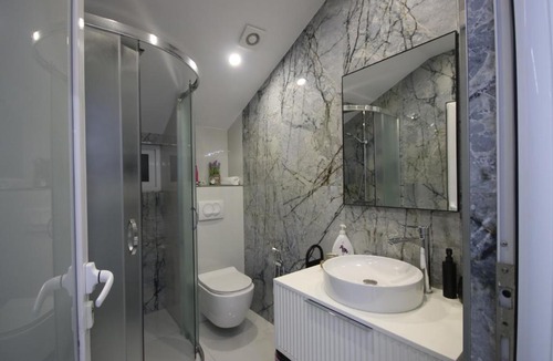 Borsh Apartment | Metaj House