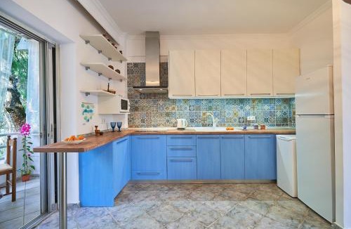 Metamorfosi Apartment | Metamorfosi pine forest view