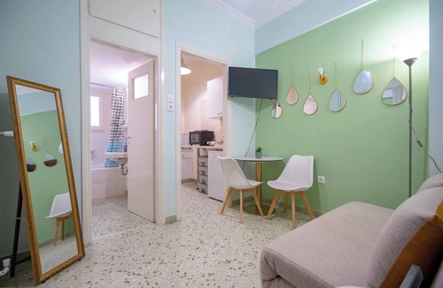 Omonia Apartment | Metaxourgio 2 person apartment by MPS