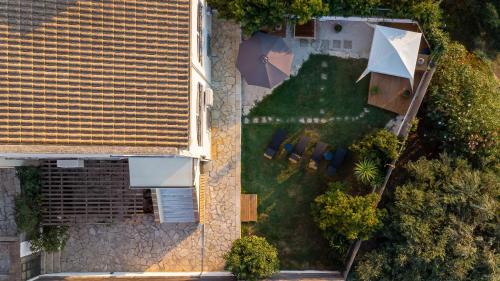 Alepou House | Mi Casa - Serene Garden Retreat, 2 bedroom house