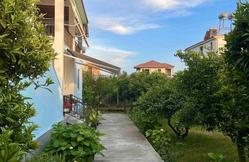Divjake House | Mia Guest House | Simple, green & spacious villa
