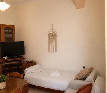 Kalamoti Apartment | Michael's & Kyriaki's House, Kalamoti, Chios