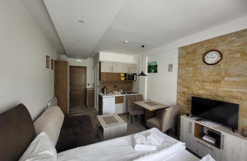 Leposaviq District Apartment | Milmari Vesela Apartment P71
